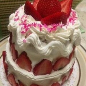 シンプルなショートケーキ！苺のデコケーキ